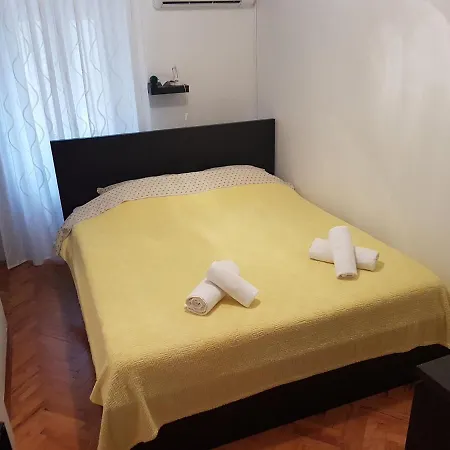 Family Friendly House With A Parking Space Nerezine, Losinj - 17984