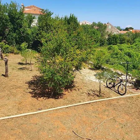Family Friendly House With A Parking Space Nerezine, Losinj - 17984 بيت للعطل *
